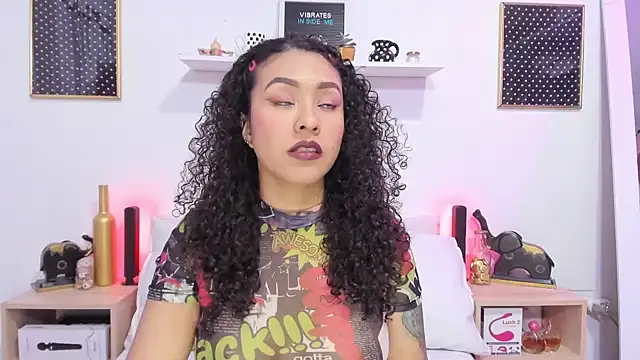 Zoe Gruber online show from October 16, 2025, 3:31 pm