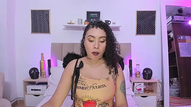 Zoe Gruber online show from October 17, 2025, 7:15 pm