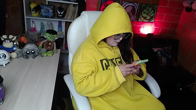 Snapshot of juliette_rd chatting on December 29, 2024, 9:50 am juliette rd online show from December 29, 2024, 9:50 am