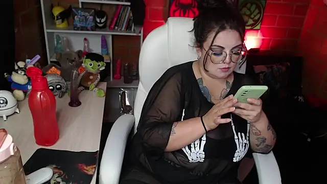 Snapshot of juliette_rd chatting on January 16, 2025, 10:21 am juliette rd online show from January 16, 2025, 10:21 am