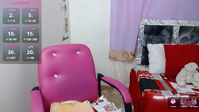 CristialJones  online show from February 18, 2025, 1:33 pm