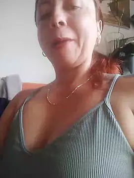 Snapshot of malusexy33 chatting on November 10, 2025, 5:51 pm malusexy33 online show from November 10, 2025, 5:51 pm