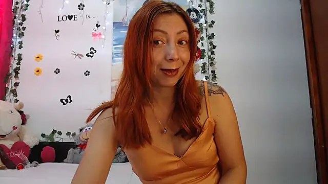 Snapshot of malusexy33 chatting on January 8, 2025, 2:35 pm malusexy33 online show from January 8, 2025, 2:35 pm