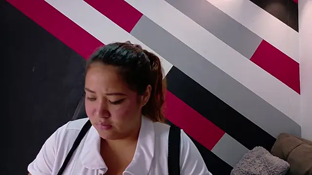 I am yours- online show from October 19, 2025, 11:46 am