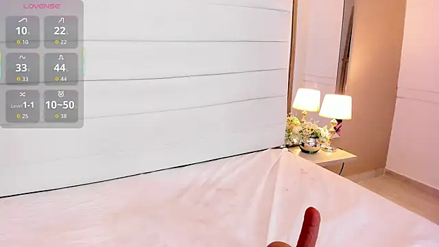 Lilly 2809  online show from February 26, 2026, 4:56 am