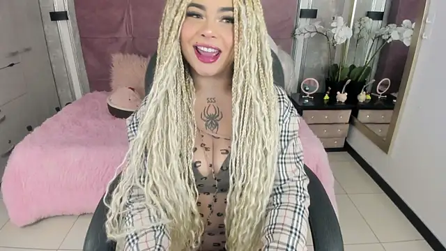 conny  curly online show from January 13, 2026, 1:04 pm