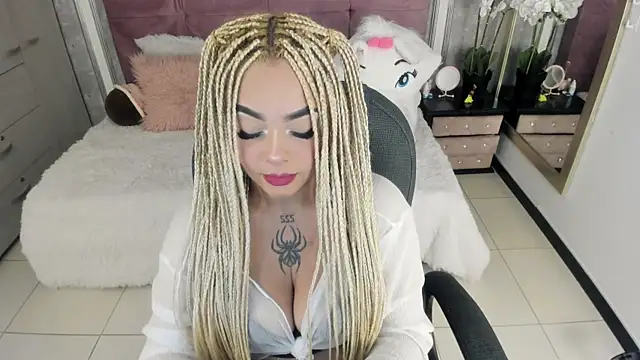 conny  curly online show from February 14, 2026, 9:04 pm