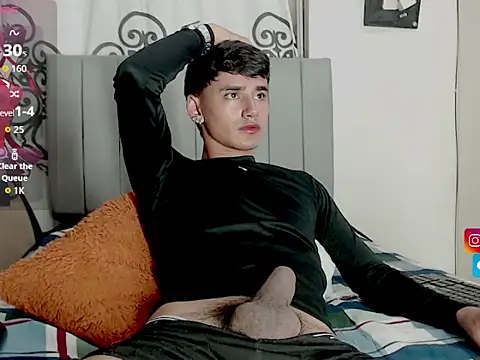 Snapshot of juan_stiven chatting on October 9, 2025, 10:32 pm juan stiven online show from October 9, 2025, 10:32 pm