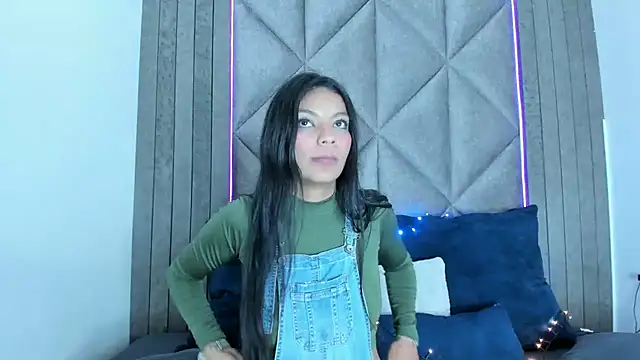 Snapshot of rachellmartinez chatting on March 10, 2025, 11:45 am rachellmartinez online show from March 10, 2025, 11:45 am