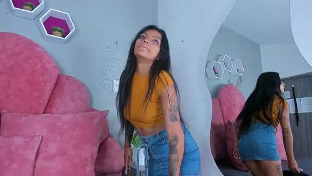 Snapshot of rachellmartinez chatting on March 1, 2025, 12:01 pm rachellmartinez online show from March 1, 2025, 12:01 pm