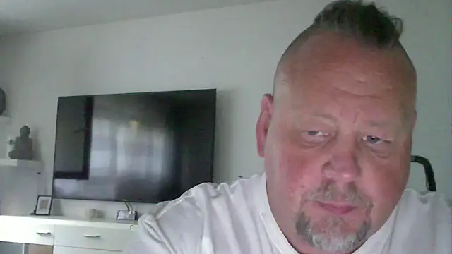 Snapshot of pimmelmann3 chatting on April 29, 2026, 5:06 pm pimmelmann3 online show from April 29, 2026, 5:06 pm