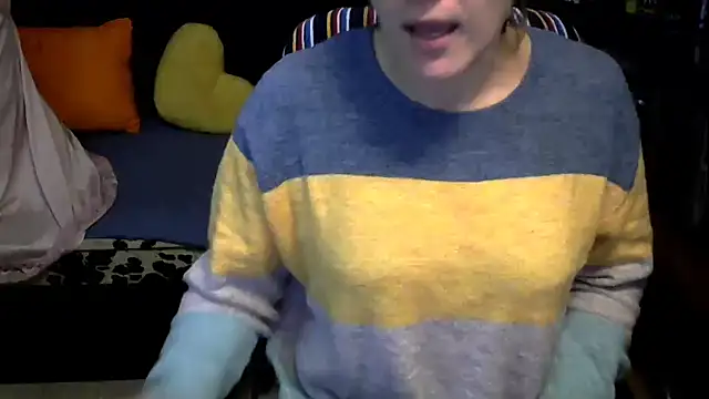 wLESLYMOSw online show from October 24, 2025, 9:08 am