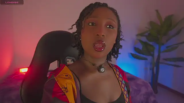 EmmaSanzz  online show from February 10, 2026, 10:03 am