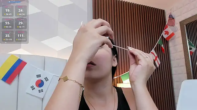 Julietasantos   online show from July 17, 2026, 6:38 pm