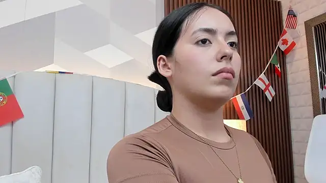 Julietasantos   online show from July 16, 2026, 6:27 pm