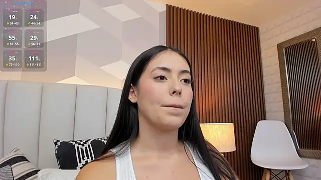 Snapshot of Julietasantos__ chatting on October 6, 2025, 6:19 pm Julietasantos online show from October 6, 2025, 6:19 pm