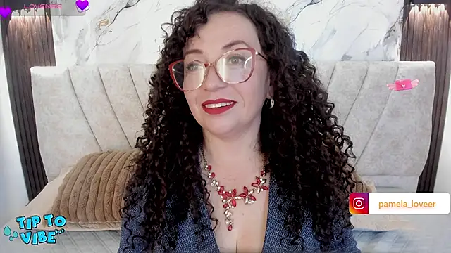 Snapshot of pamela_bell chatting on June 6, 2026, 2:33 pm pamela bell online show from June 6, 2026, 2:33 pm