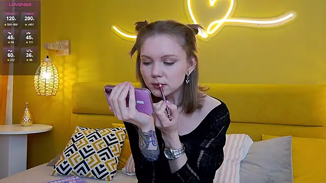 lessysweety online show from October 16, 2025, 3:26 am