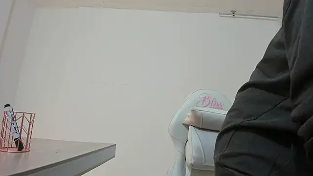 Carolina hernandez22 online show from October 28, 2025, 12:48 pm