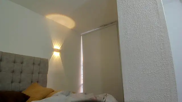 Carolina hernandez22 online show from November 25, 2025, 12:16 pm