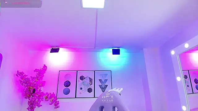 Kaori ayu online show from October 23, 2025, 12:37 pm