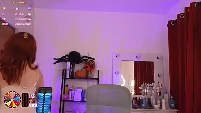 LilyVelvett online show from September 12, 2025, 5:40 am