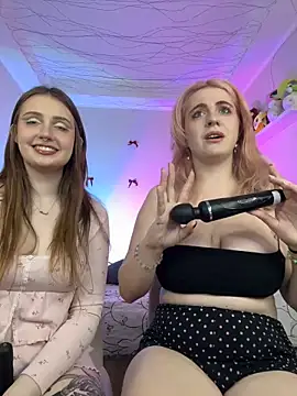 Snapshot of your_favoritegirls chatting on March 11, 2025, 4:51 pm your favoritegirls online show from March 11, 2025, 4:51 pm