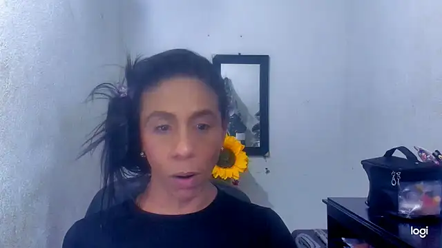 juanblakbigcock online show from September 21, 2025, 3:44 am