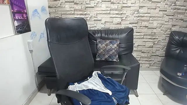 Heidy Sumers online show from September 8, 2025, 5:23 pm