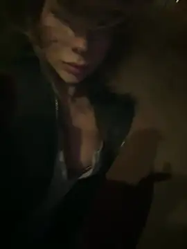 jackelinuh online show from April 14, 2026, 9:53 pm