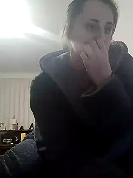 Snapshot of emeli_moon chatting on January 2, 2025, 6:56 pm emeli moon online show from January 2, 2025, 6:56 pm