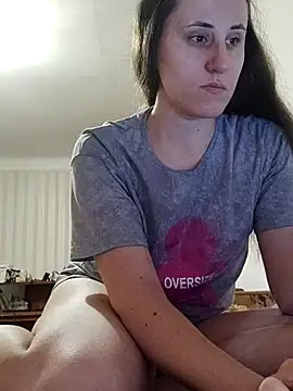 emeli moon online show from October 25, 2025, 6:52 pm