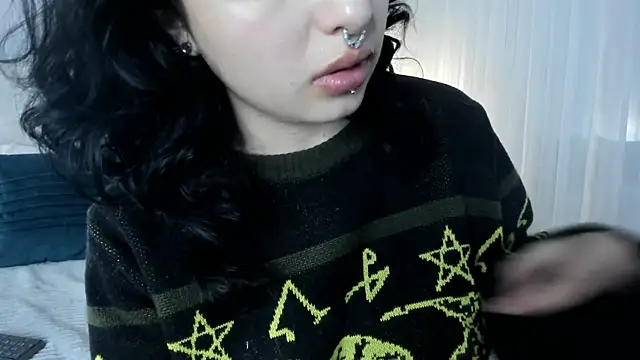 Snapshot of Adeelinee chatting on March 11, 2025, 11:04 pm Adeelinee online show from March 11, 2025, 11:04 pm