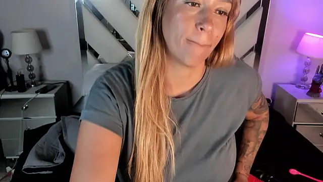 Snapshot of AnyyJones chatting on February 12, 2025, 9:22 pm AnyyJones online show from February 12, 2025, 9:22 pm