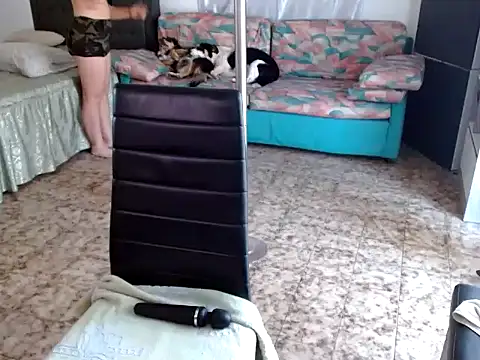 Snapshot of danasantoreal chatting on November 26, 2025, 8:58 am danasantoreal online show from November 26, 2025, 8:58 am