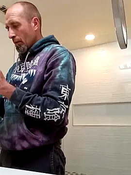 Snapshot of El_Gizmo chatting on February 28, 2025, 9:58 am El Gizmo online show from February 28, 2025, 9:58 am