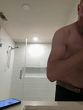 Snapshot of El_Gizmo chatting on February 14, 2025, 10:38 am El Gizmo online show from February 14, 2025, 10:38 am