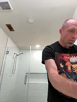 El Gizmo online show from November 16, 2025, 7:51 pm