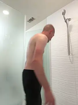 Snapshot of El_Gizmo chatting on February 21, 2025, 5:20 pm El Gizmo online show from February 21, 2025, 5:20 pm