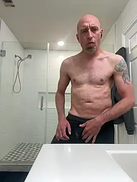 Snapshot of El_Gizmo chatting on March 10, 2025, 10:28 am El Gizmo online show from March 10, 2025, 10:28 am