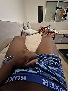 PlasticSurface727 online show from September 23, 2025, 4:14 pm