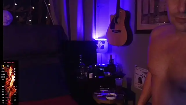 Snapshot of Hard_to_Handlexxx chatting on December 5, 2024, 8:16 am Hard to Handlexxx online show from December 5, 2024, 8:16 am