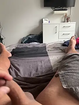 Wessi2005 online show from September 22, 2025, 7:36 am