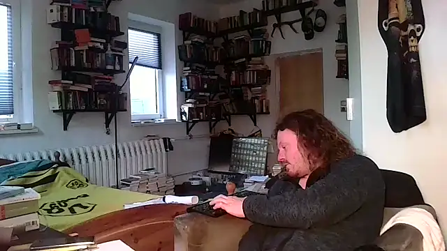 sunr1sa online show from December 18, 2025, 7:24 am