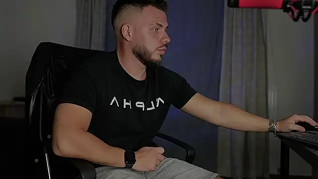 juliusmasters online show from September 14, 2025, 5:57 pm