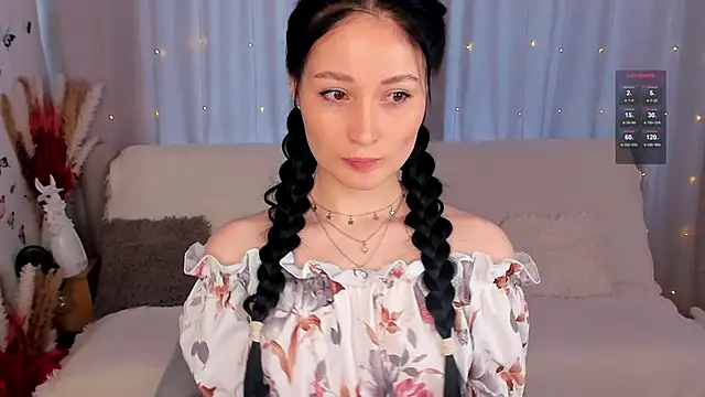 Snapshot of LisaMooore chatting on February 14, 2025, 9:55 am LisaMooore online show from February 14, 2025, 9:55 am