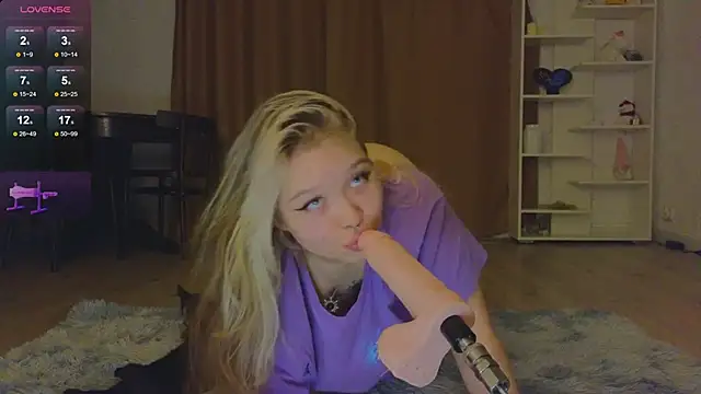 Snapshot of May_aster chatting on September 27, 2025, 8:04 pm May aster online show from September 27, 2025, 8:04 pm