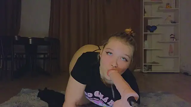 Snapshot of May_aster chatting on September 28, 2025, 8:38 pm May aster online show from September 28, 2025, 8:38 pm