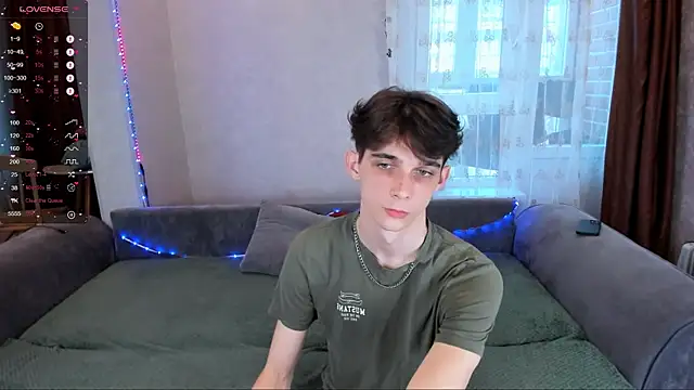 Aaron Boom online show from April 26, 2026, 1:19 pm