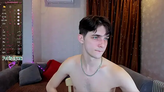 Snapshot of Aaron_Boom chatting on February 13, 2026, 4:18 pm Aaron Boom online show from February 13, 2026, 4:18 pm